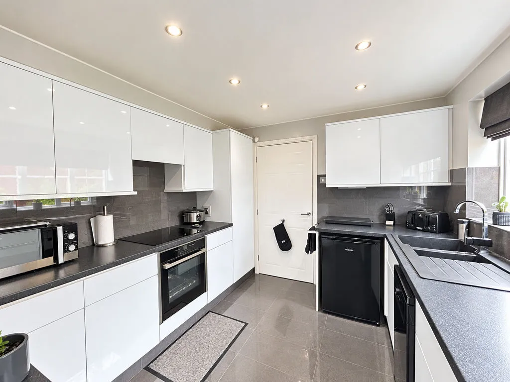 The Oaks, Bloxwich, WS3, photo 4