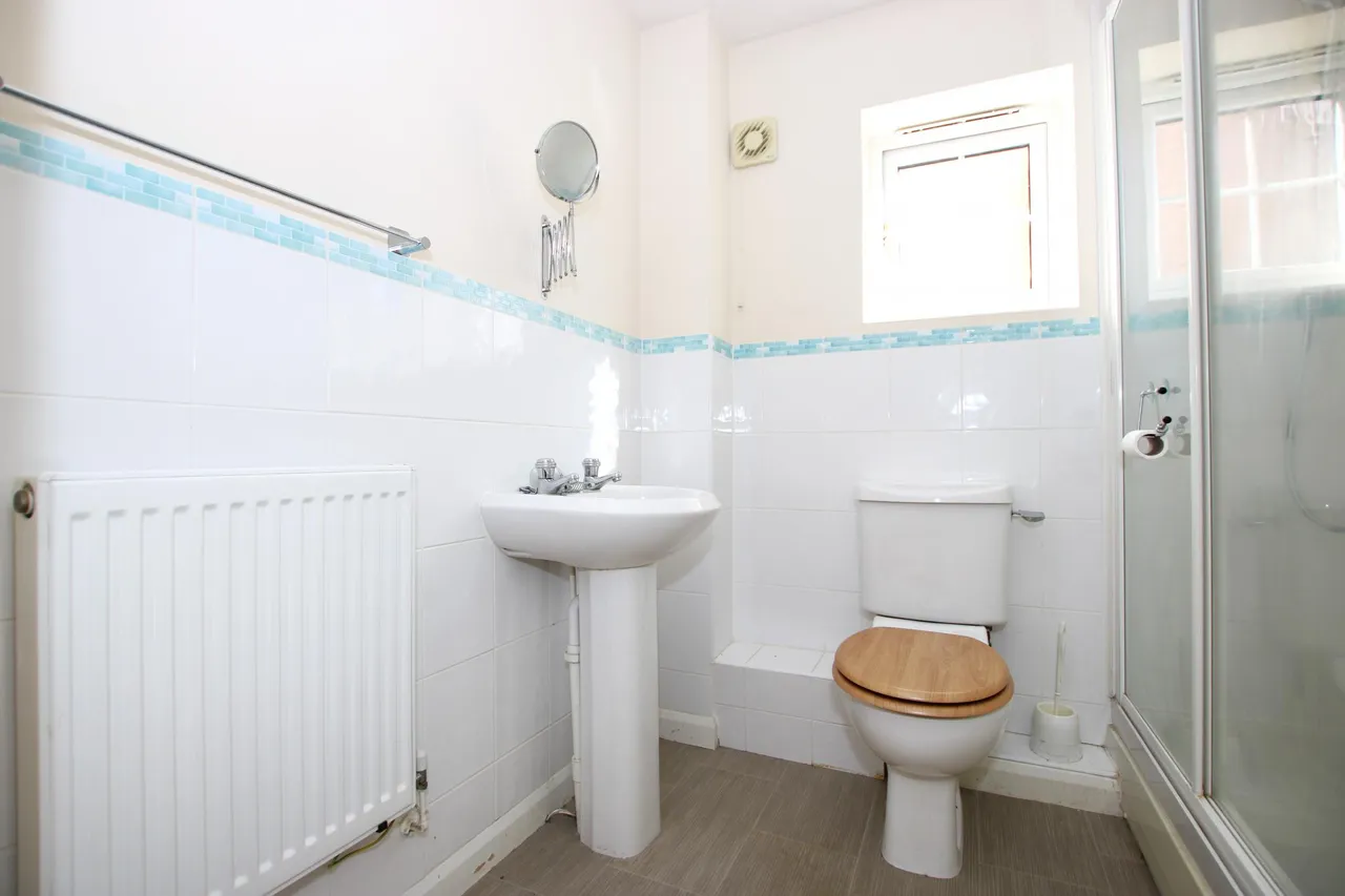 Donne Close, Rushden, NN10, photo 9