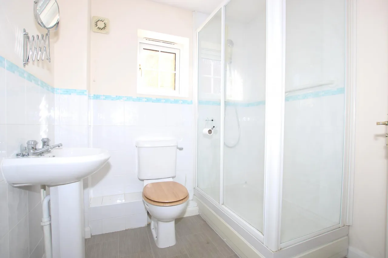 Donne Close, Rushden, NN10, photo 10