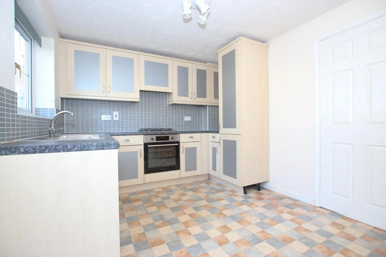 Donne Close, Rushden, NN10, photo 5