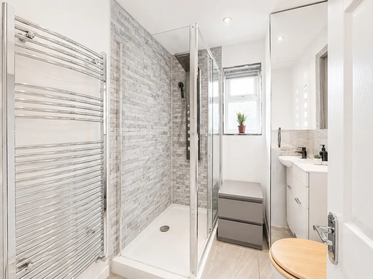 Beechwood Court, Dunstable, LU6, photo 13