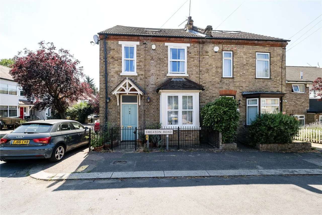 3 bed house for sale, Smeaton Road, Woodford Green, IG8