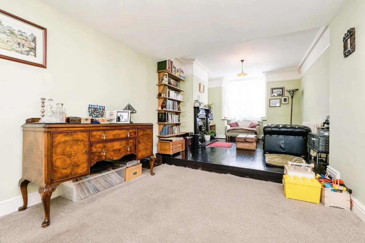Smeaton Road, Woodford Green, IG8, photo 2