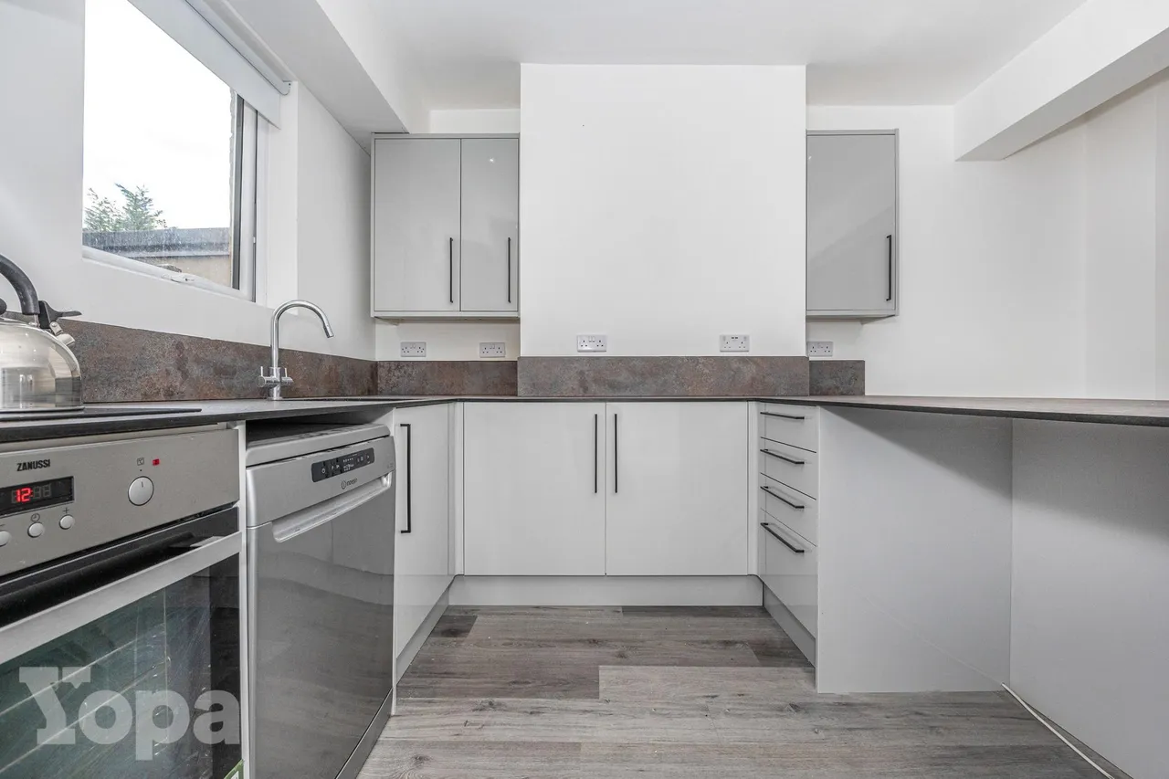 Warwick Road, Welling, DA16, photo 6