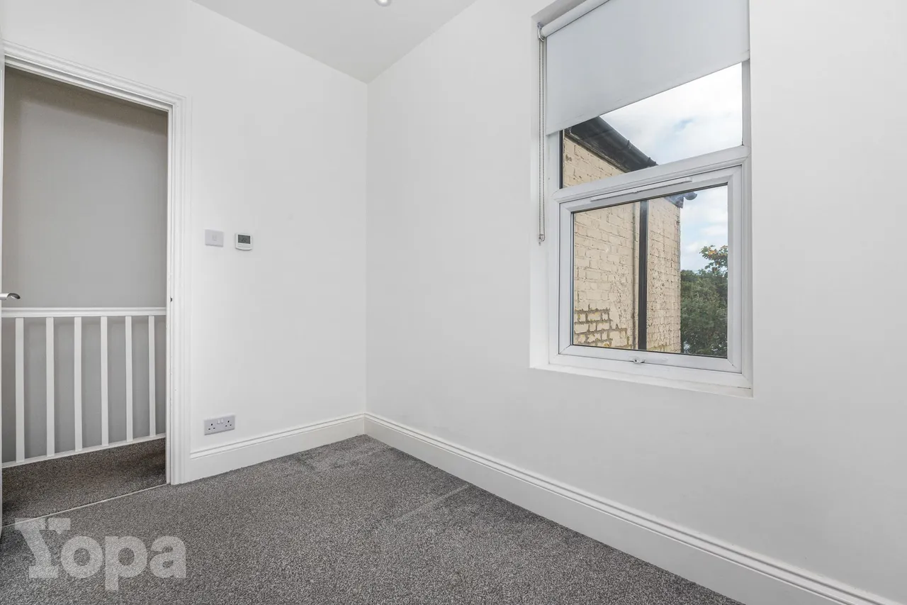 Warwick Road, Welling, DA16, photo 15