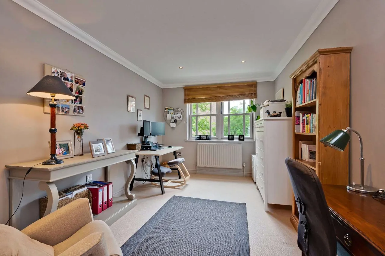 Vine Road, East Molesey, Surrey, KT8 9LF, photo 8