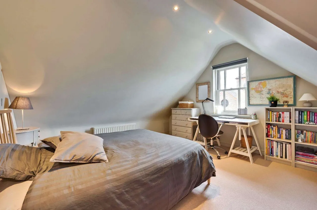 Vine Road, East Molesey, Surrey, KT8 9LF, photo 11