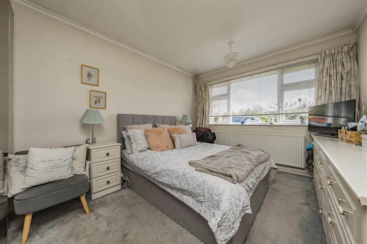 St. Johns Drive, Windsor, Berkshire, SL4 3RA, photo 8