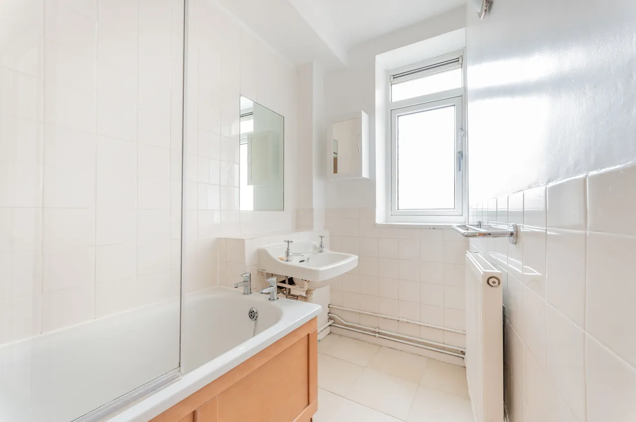 13 Tait Court, Lansdowne Green, London, photo 9