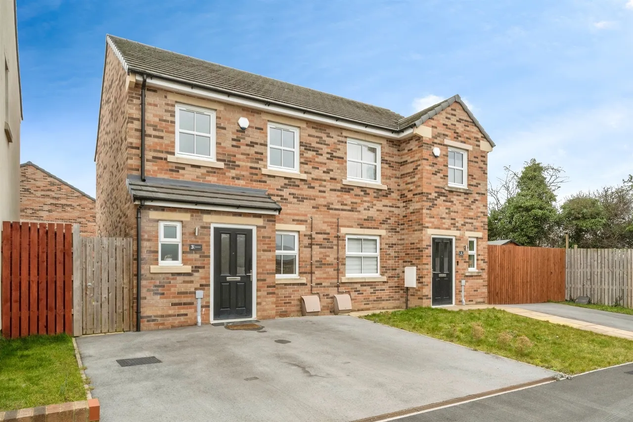 2 bed house for sale, Greenfield Road, Stainforth, DN7