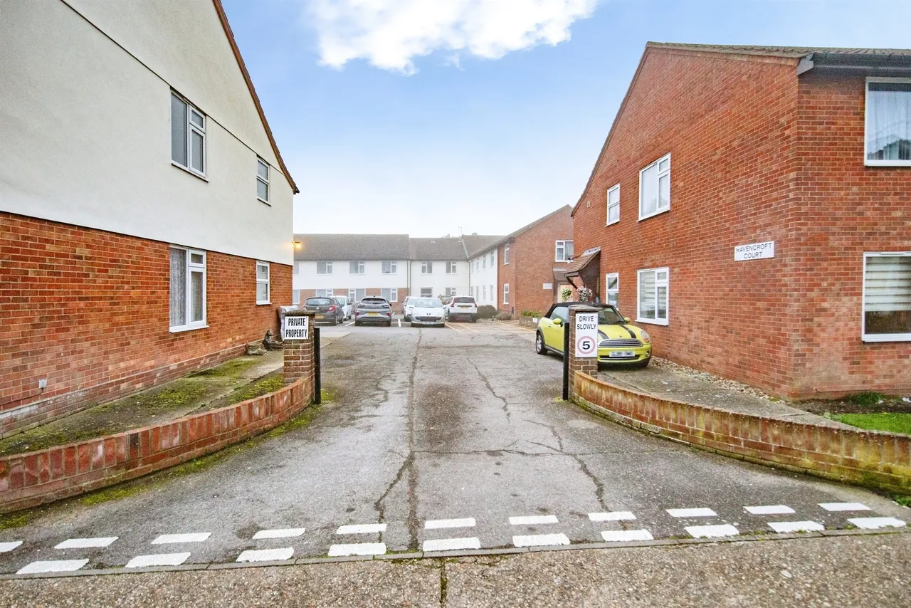 North Street, Walton On The Naze, photo 12