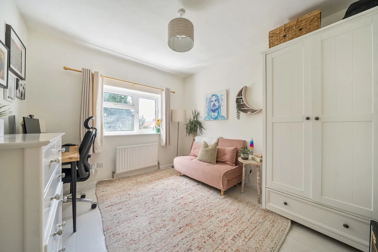Eltham Palace Road, SE9, photo 8