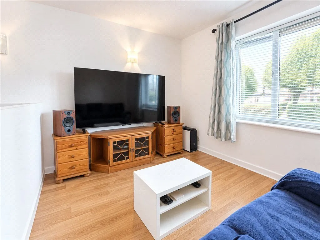 St. Christophers Gardens, Thornton Heath, CR7, photo 2