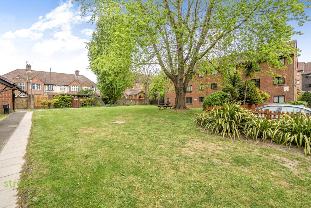 St. Christophers Gardens, Thornton Heath, CR7, photo 7