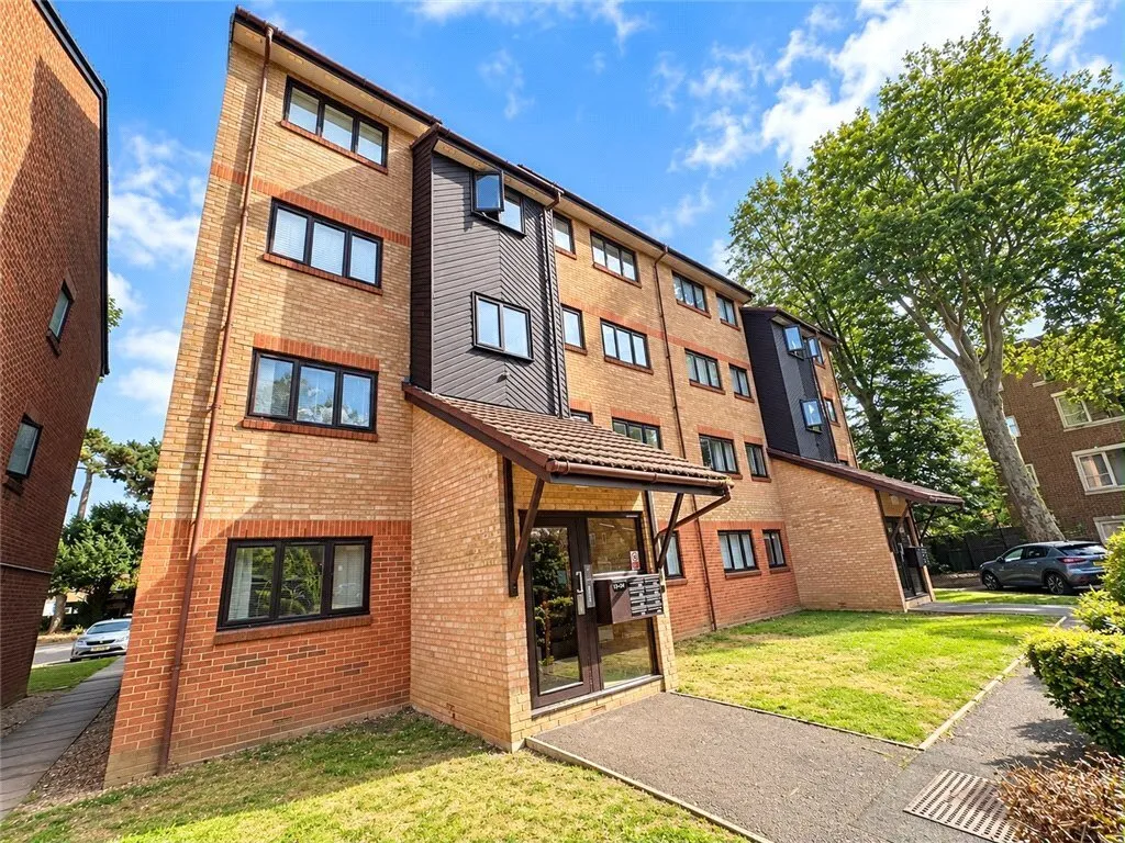 1 bed flat for sale, St. Christophers Gardens, Thornton Heath, CR7