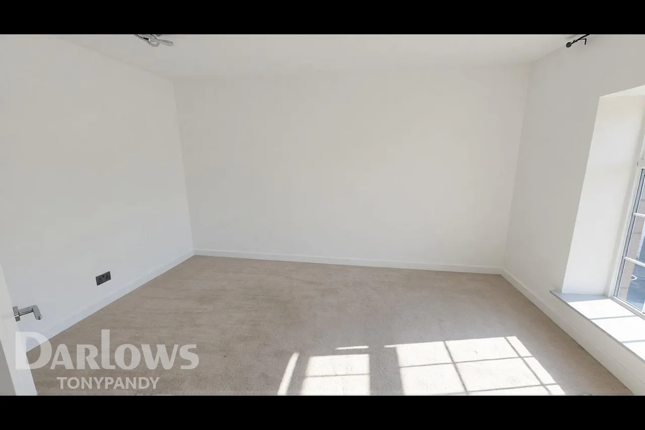 William Street, Ystrad, CF41, photo 17