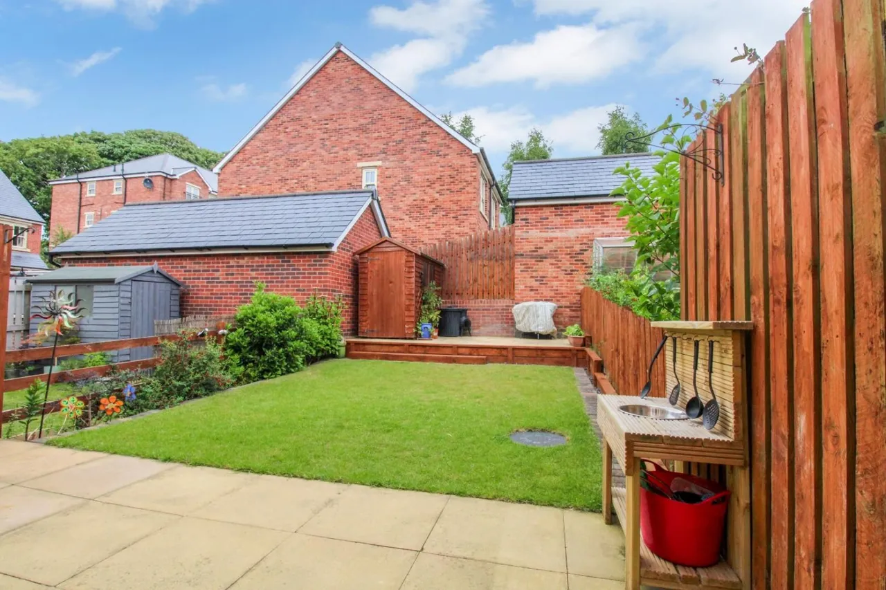 Oak Park Terrace, Leeds, LS16, photo 15