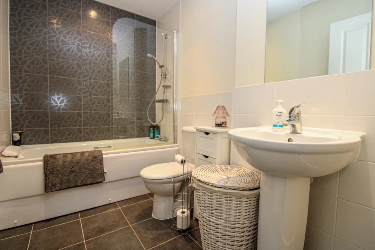 Oak Park Terrace, Leeds, LS16, photo 9