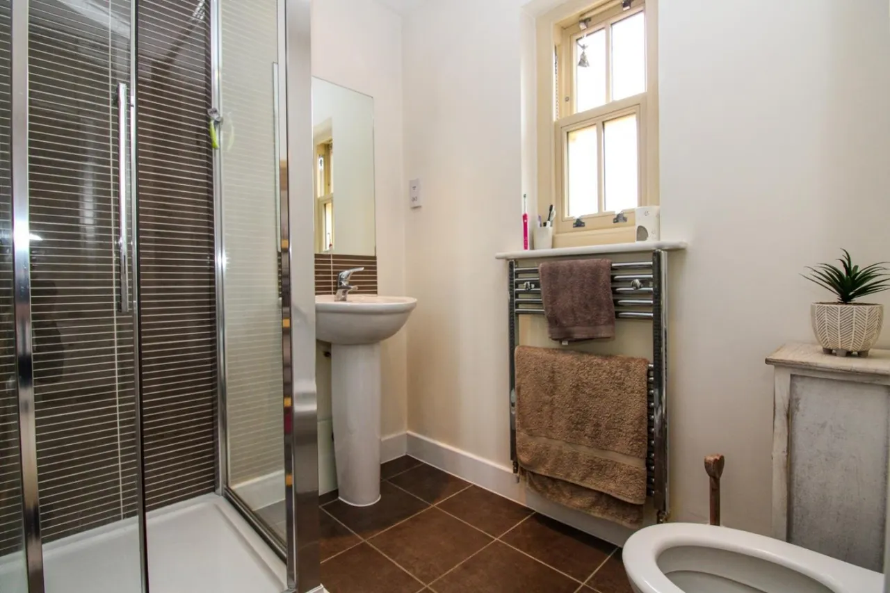 Oak Park Terrace, Leeds, LS16, photo 8
