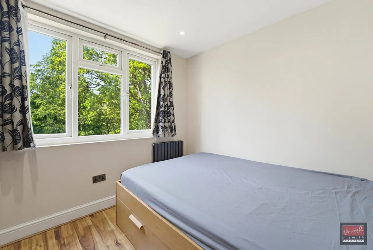Farmers Road, Staines-upon-Thames, TW18, photo 6