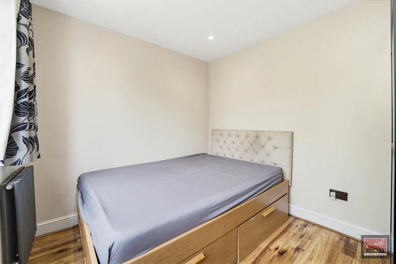 Farmers Road, Staines-upon-Thames, TW18, photo 10