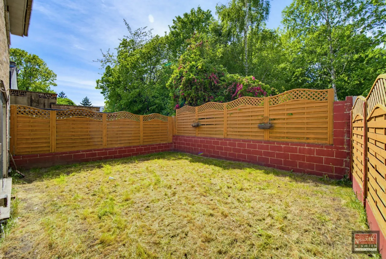 Farmers Road, Staines-upon-Thames, TW18, photo 3