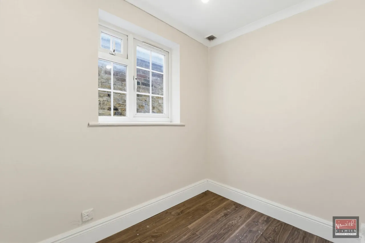 Farmers Road, Staines-upon-Thames, TW18, photo 12