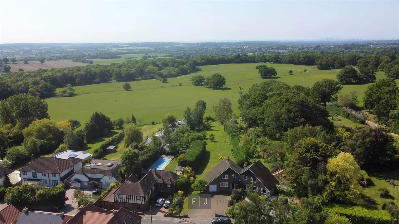 Coppice Row, Theydon Bois, photo 3