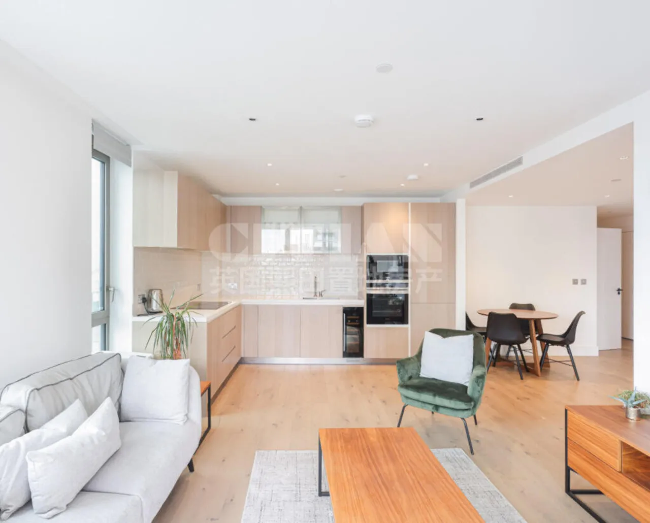 Prince of Wales Drive, London, SW11, photo 3