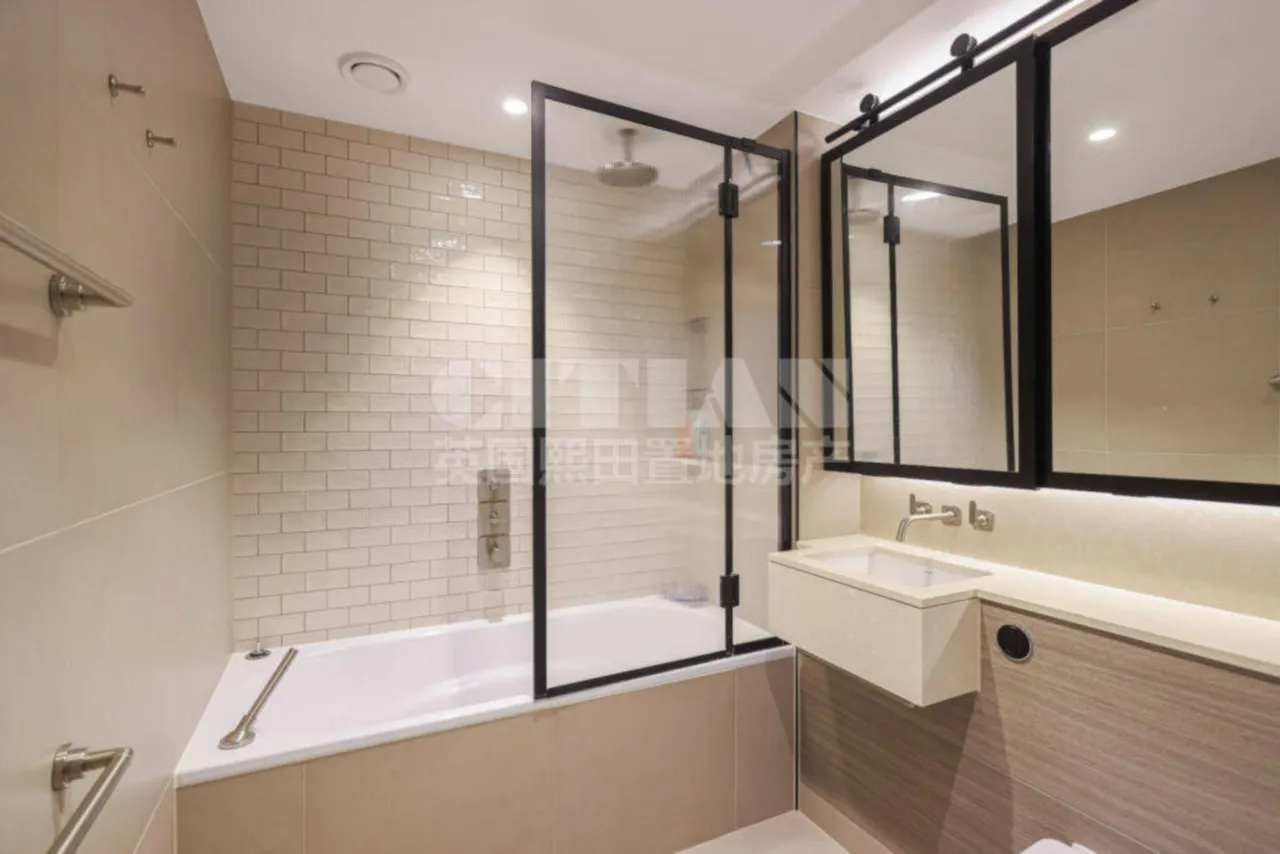 Prince of Wales Drive, London, SW11, photo 10