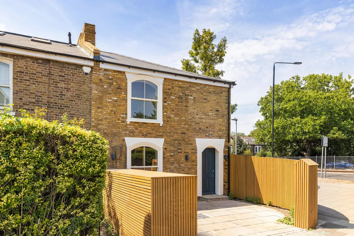 3 bed house for sale, South Black Lion Lane, London, W6