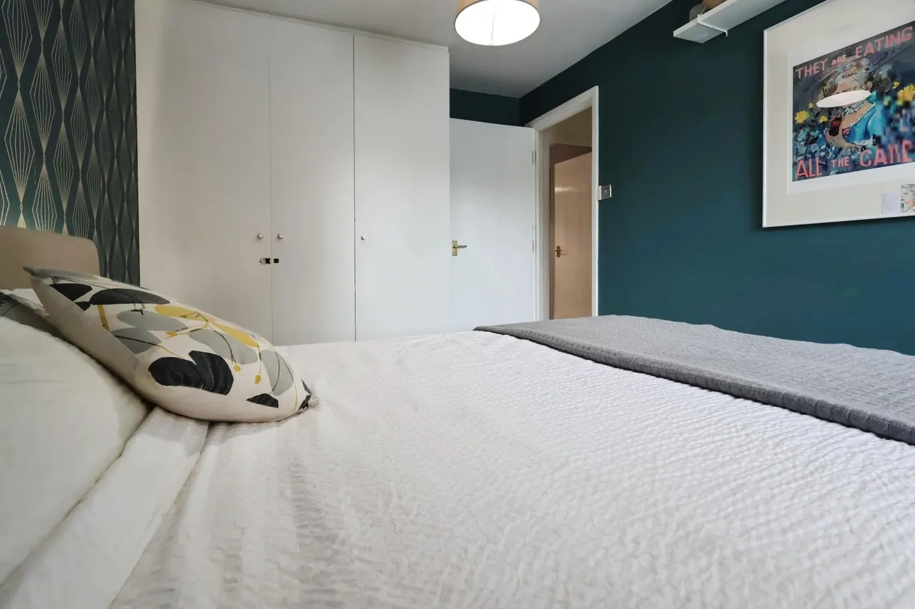 Redoubt Close, Hitchin, SG4, photo 24