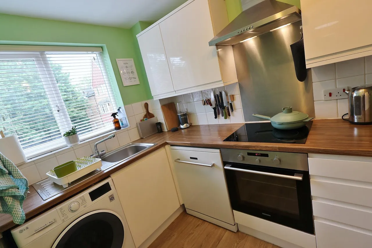 Redoubt Close, Hitchin, SG4, photo 5