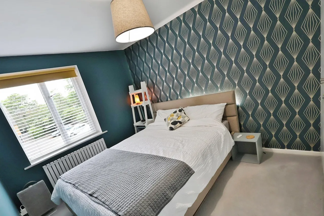 Redoubt Close, Hitchin, SG4, photo 25
