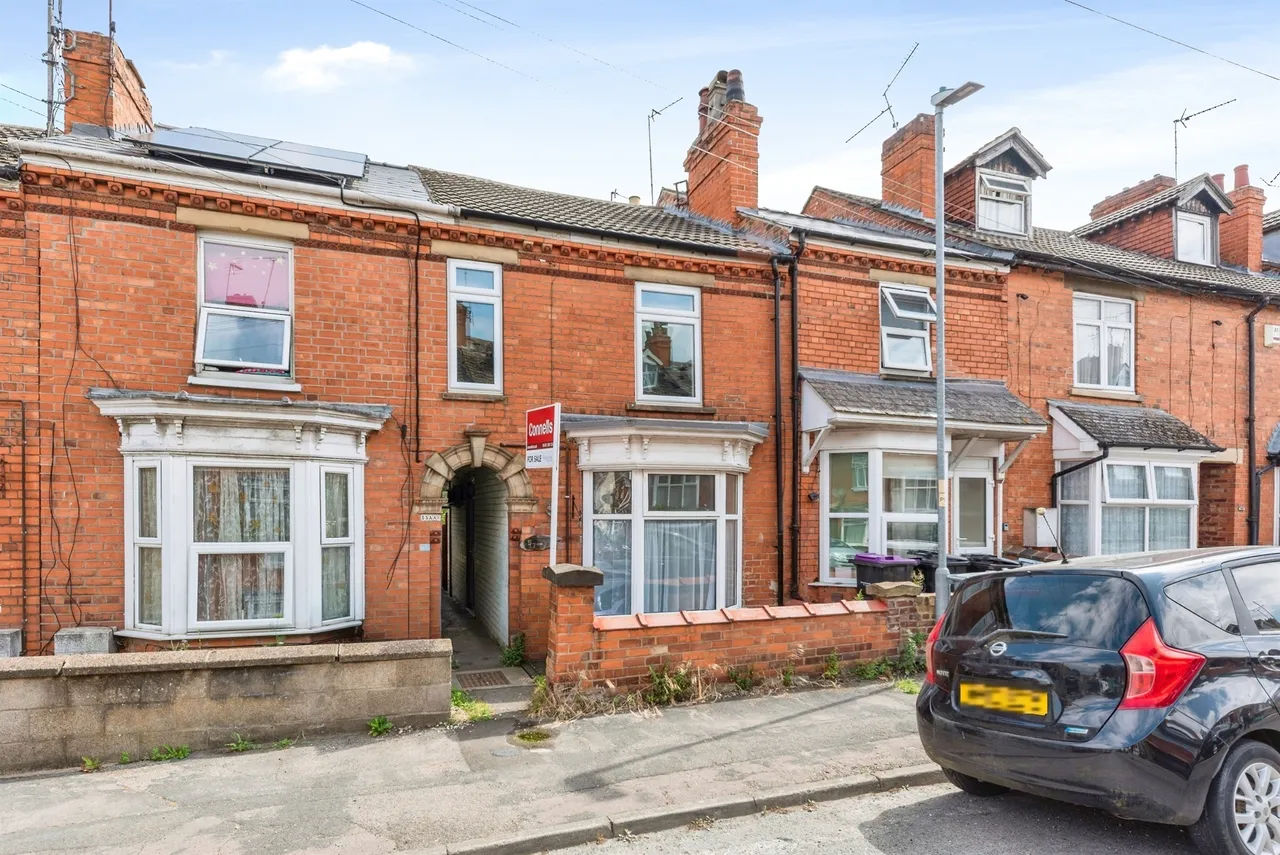 3 bed house for sale — Houghton Road, Grantham