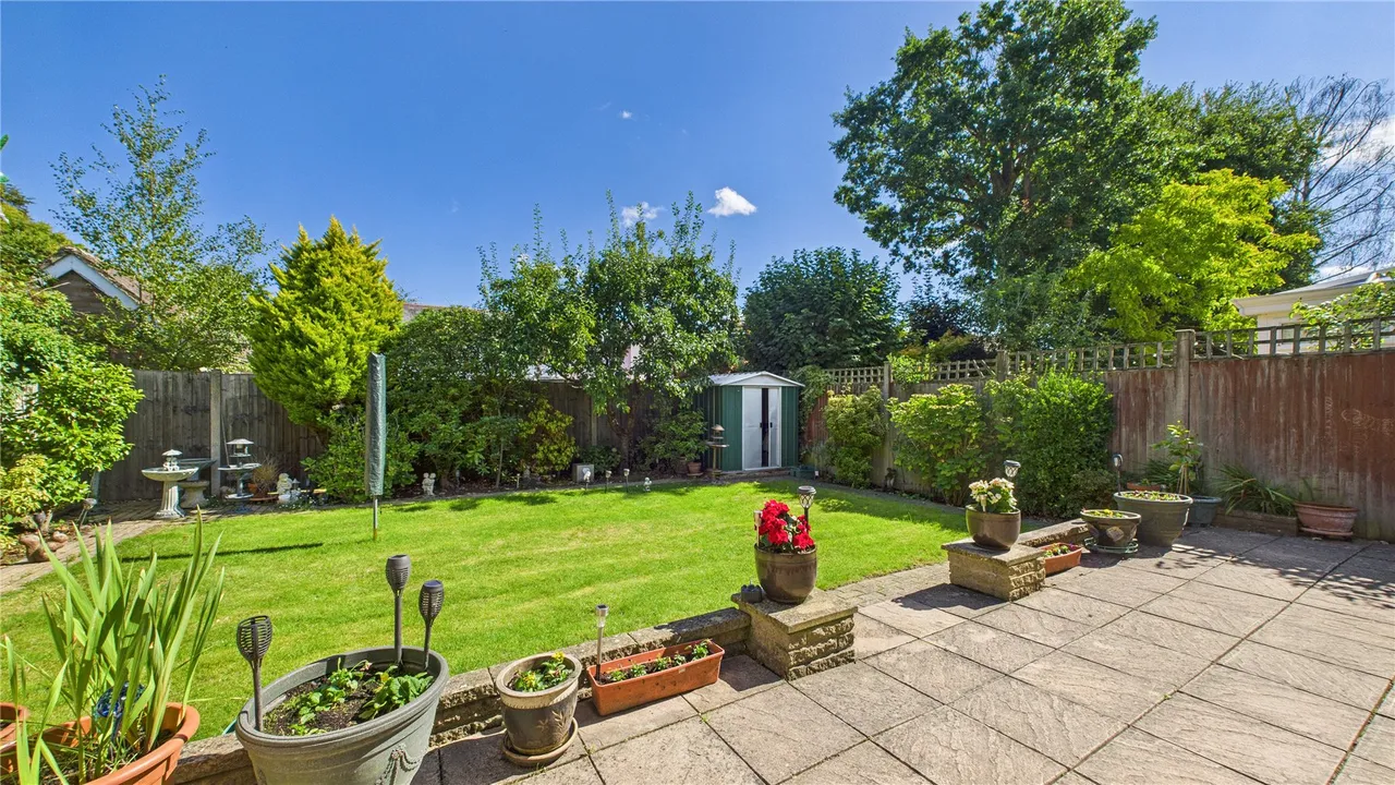 Govett Grove, Windlesham, GU20, photo 17