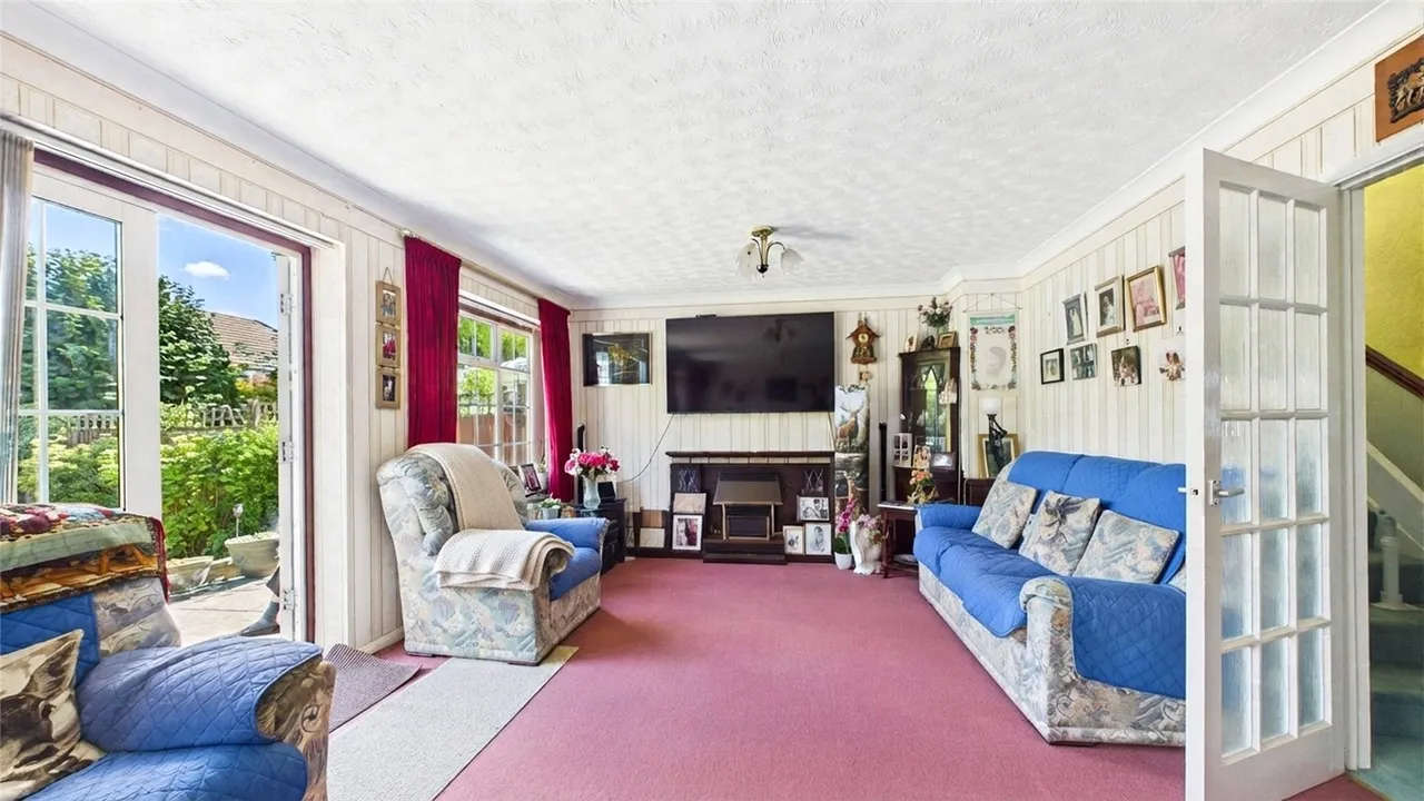 Govett Grove, Windlesham, GU20, photo 7