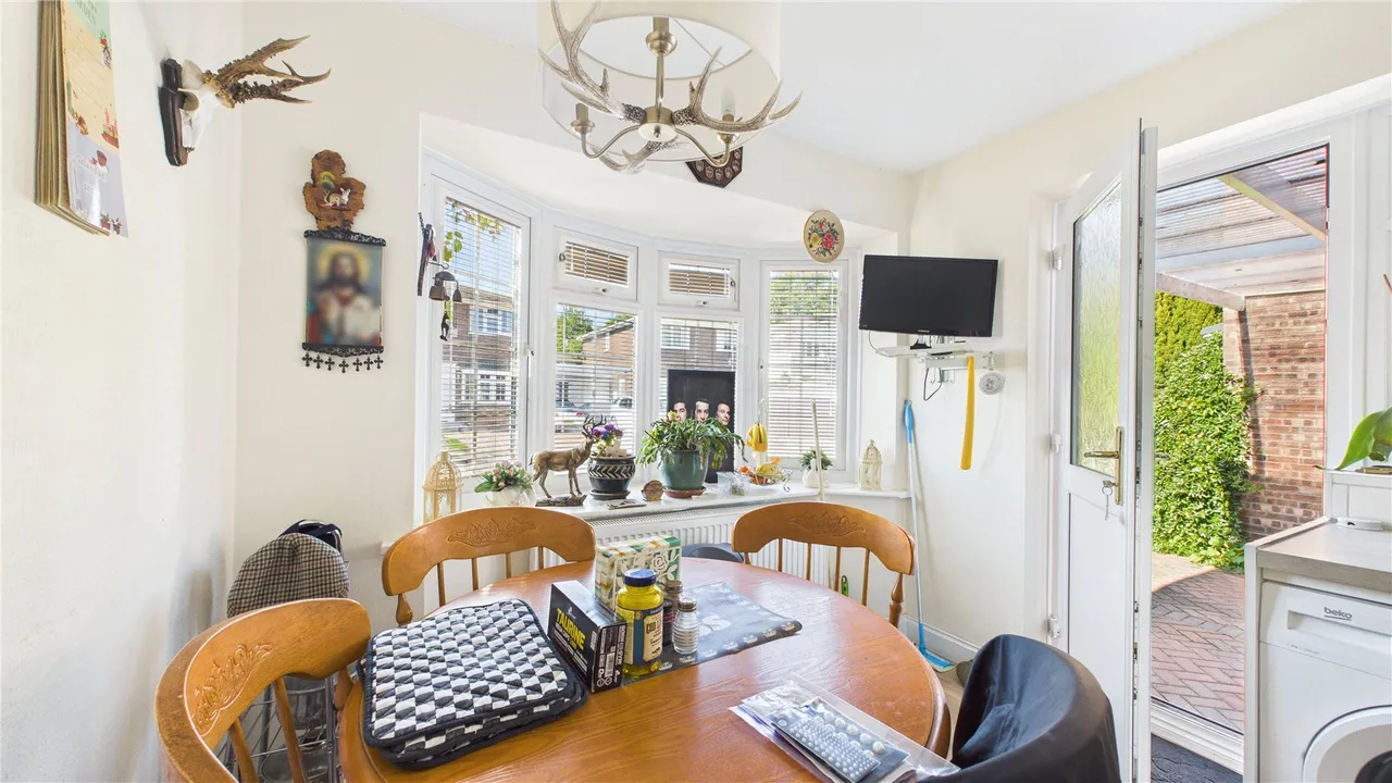 Govett Grove, Windlesham, GU20, photo 5