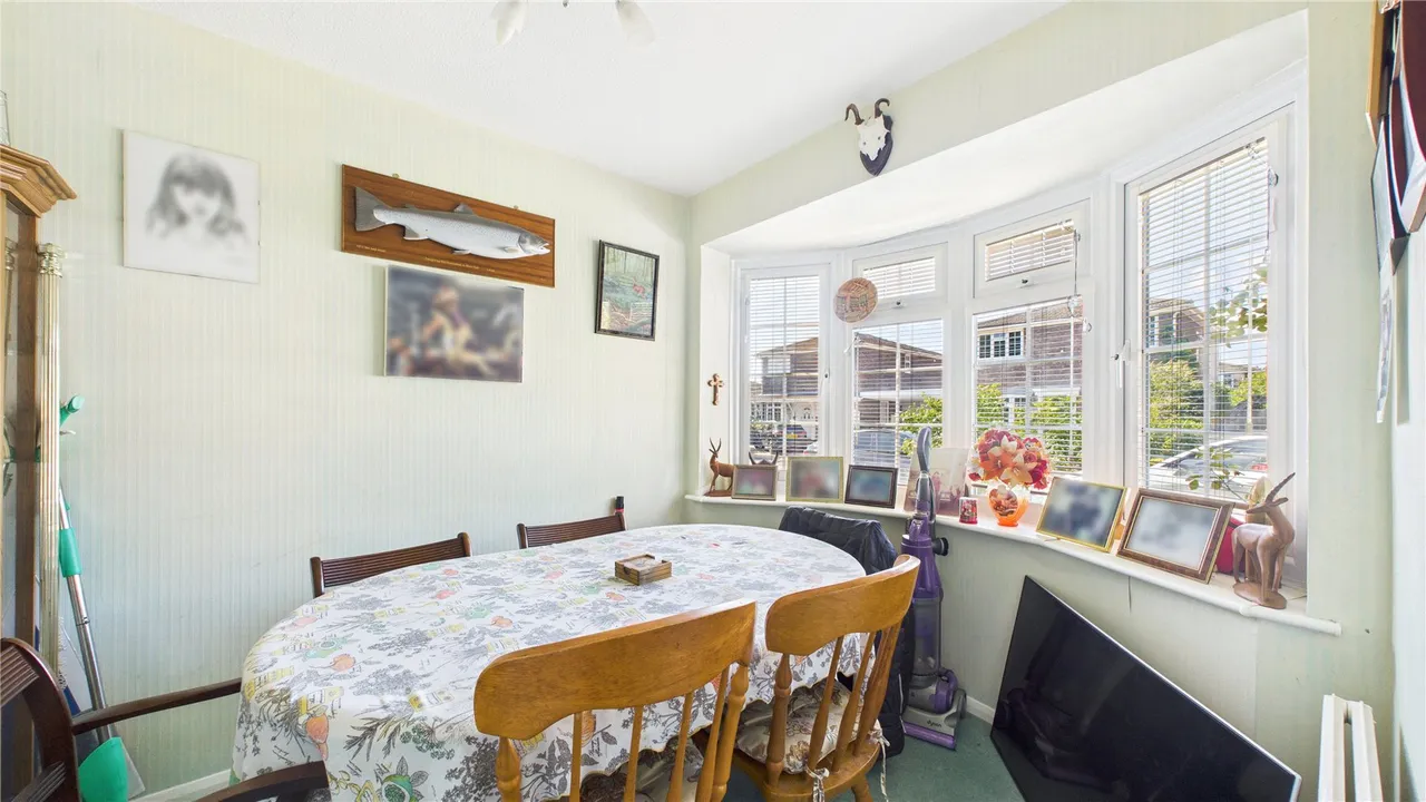 Govett Grove, Windlesham, GU20, photo 6