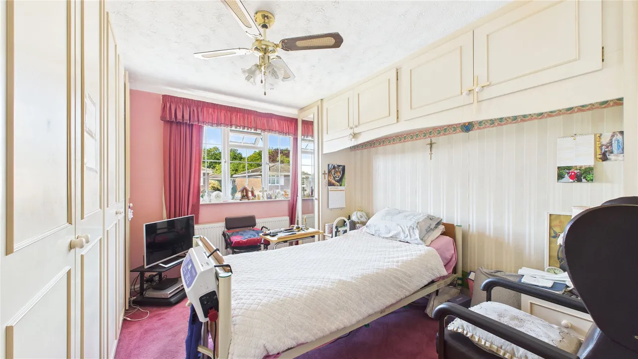 Govett Grove, Windlesham, GU20, photo 9