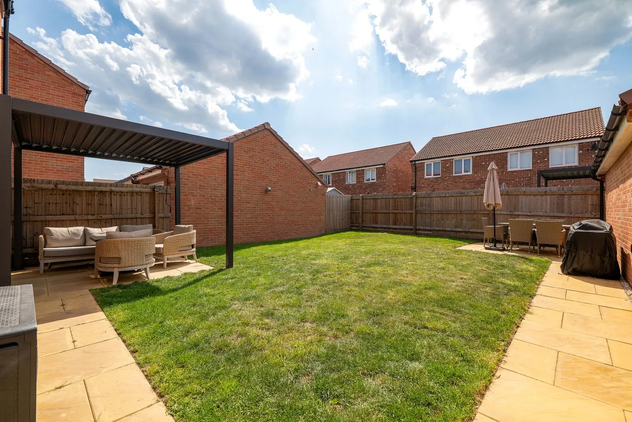 Field Avenue, Saxilby, LN1, photo 18