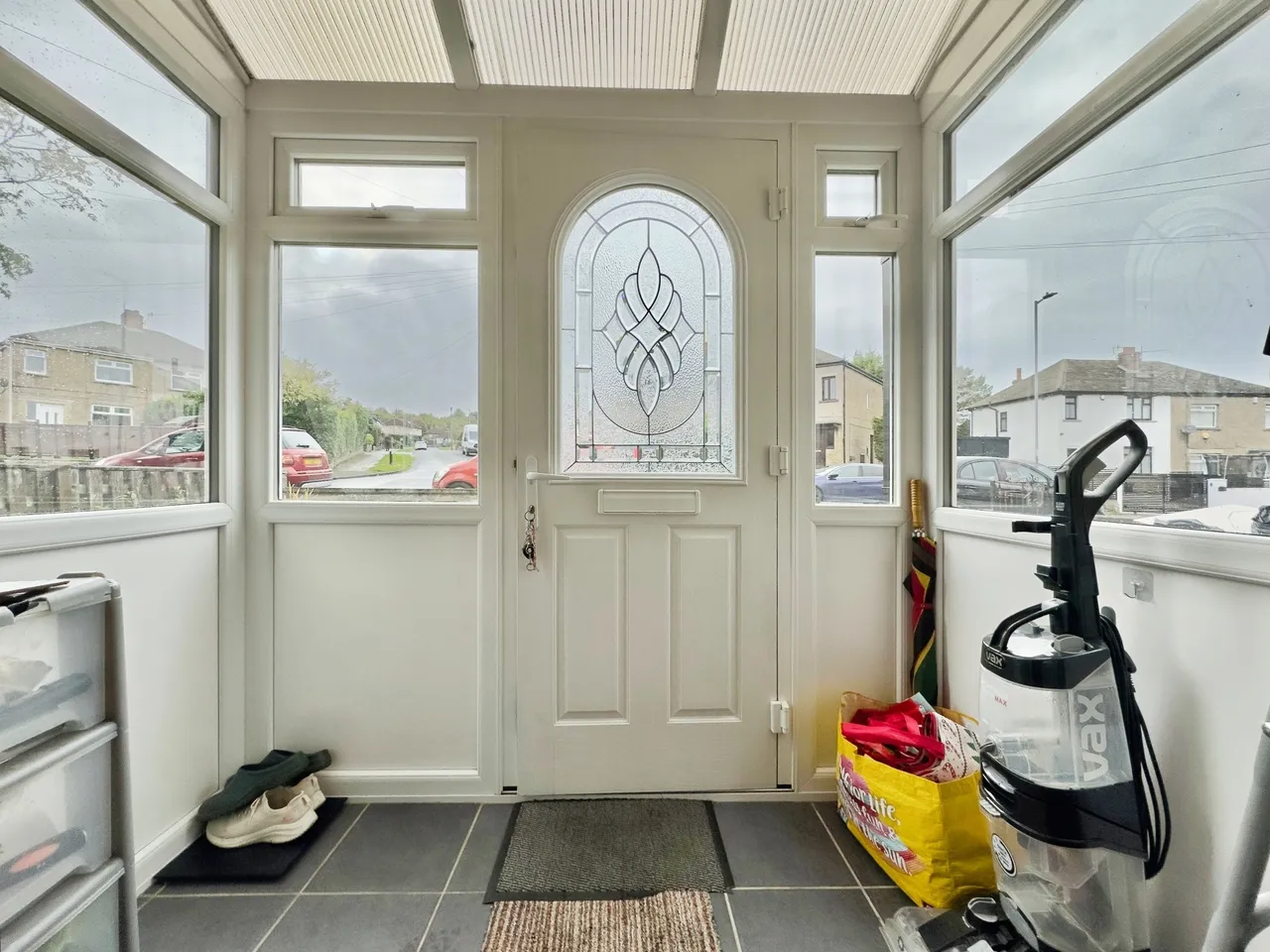 Holly Park Drive, Bradford, BD7, photo 5
