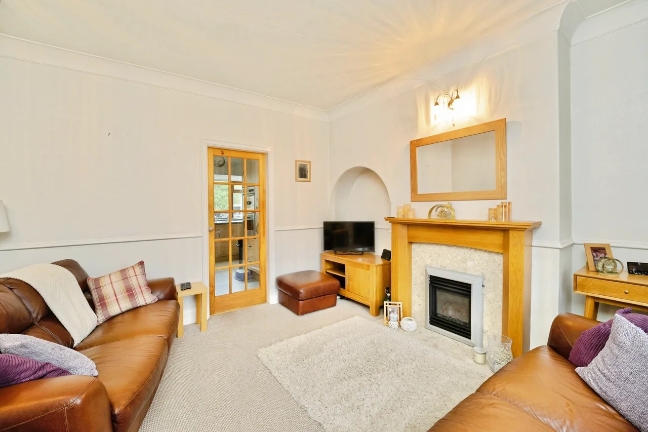 Holly Park Drive, Bradford, BD7, photo 6