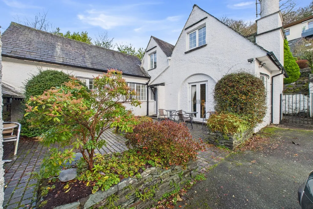 3 bed house for sale, Kendal Road, Bowness-on-Windermere, LA23