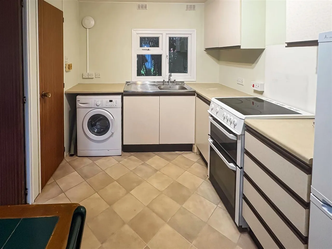 Worthing Road, Rustington, photo 4