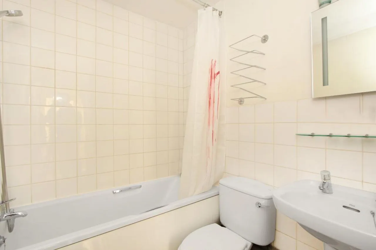 Flat 43 The Cloisters, 145 Commercial Street, London, photo 5