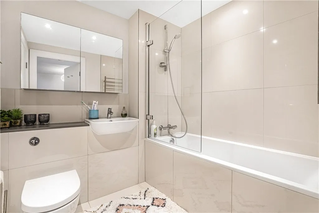 Carnwath Road, London, SW6, photo 13