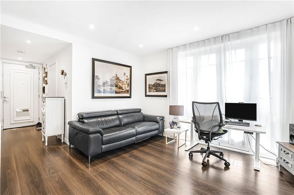 Carnwath Road, London, SW6, photo 7