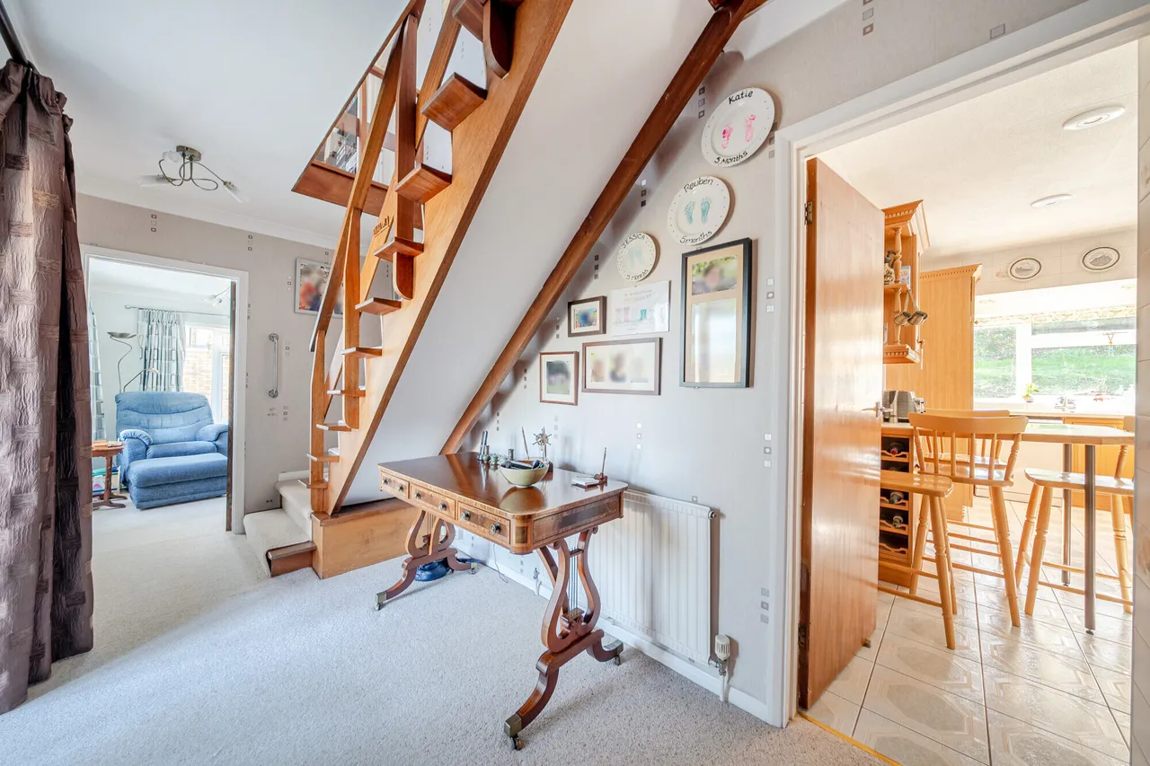 Wedgwood Drive, Hughenden Valley, HP14, photo 11