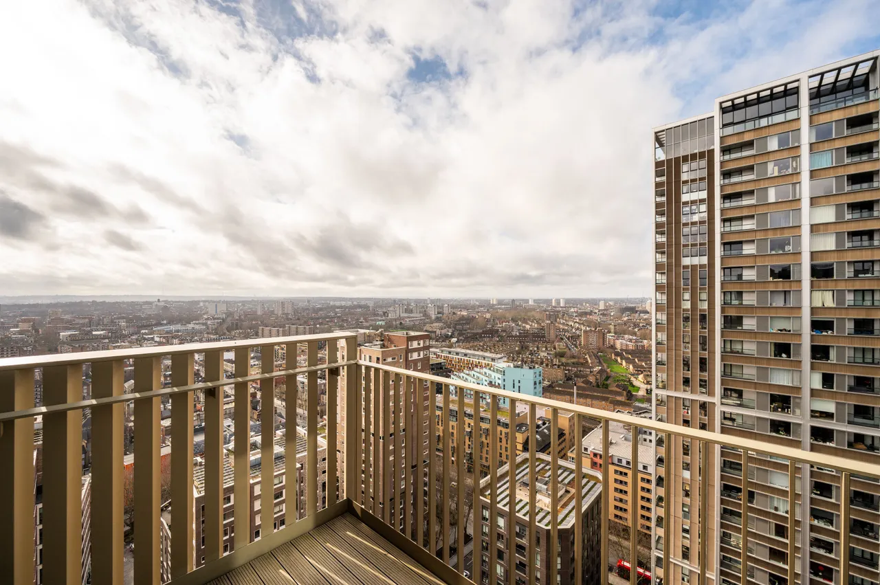 Apartment 2307, Hawksbury Heights, London, photo 3